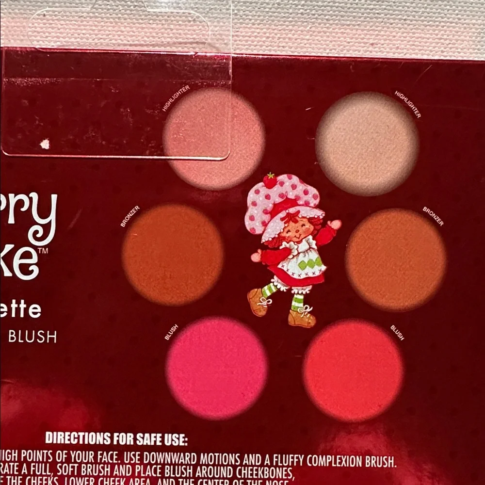 Strawberry Shortcake Complexion Palette with Bronzer, Highlighter and Blush.